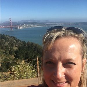 Meet your Posher, Jenifer